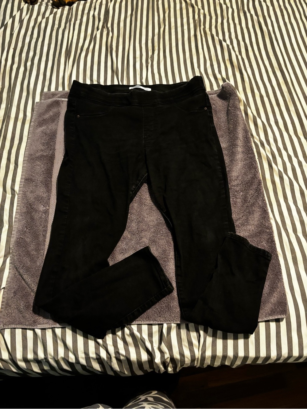 Womens size 16 Old Navy Black Women's Skinny Jeans